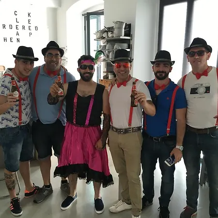 Traveller Box Vandrarhem *