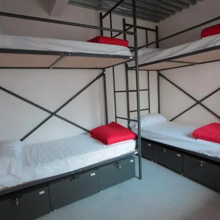 Traveller Box Hostel Seville